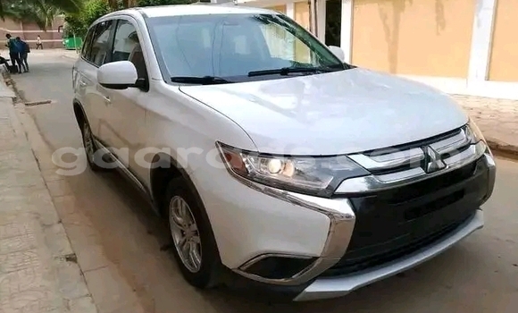 Dieundeu Occasion Mitsubishi Outlander White Auto in Dakar in Dakar Dieundeu Occasion Mitsubishi Outlander White Auto in Dakar in Dakar
