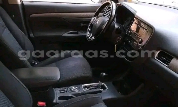 Dieundeu Occasion Mitsubishi Outlander White Auto in Dakar in Dakar Dieundeu Occasion Mitsubishi Outlander White Auto in Dakar in Dakar