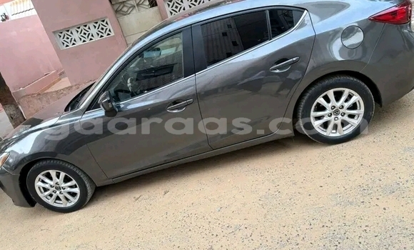 Buy Used Toyota Auris Black Car in Dakar in Dakar