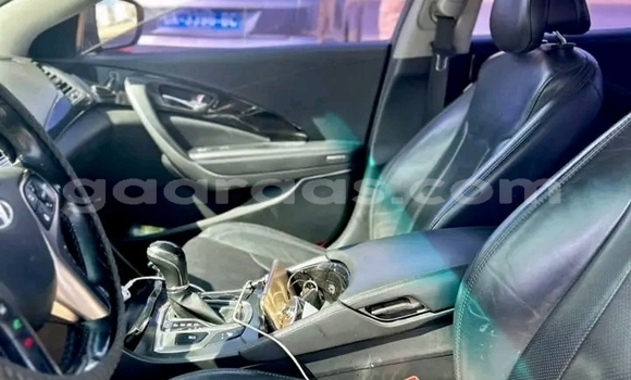 Dieundeu Occasion Hyundai Grandeur Black Auto in Dakar in Dakar Dieundeu Occasion Hyundai Grandeur Black Auto in Dakar in Dakar