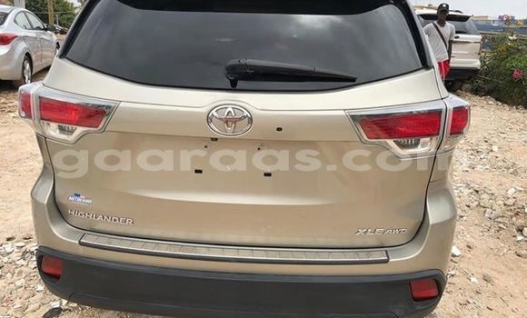 Acheter Occasion Voiture Toyota Highlander Beige à Dakar, Dakar Acheter Occasion Voiture Toyota Highlander Beige à Dakar, Dakar