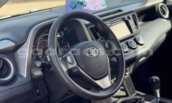 Dieundeu Imported Toyota RAV4 Silver Auto in Dakar in Dakar Dieundeu Imported Toyota RAV4 Silver Auto in Dakar in Dakar