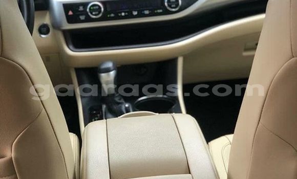 Acheter Occasion Voiture Toyota Highlander Beige à Dakar, Dakar Acheter Occasion Voiture Toyota Highlander Beige à Dakar, Dakar