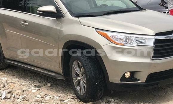 Acheter Occasion Voiture Toyota Highlander Beige à Dakar, Dakar Acheter Occasion Voiture Toyota Highlander Beige à Dakar, Dakar