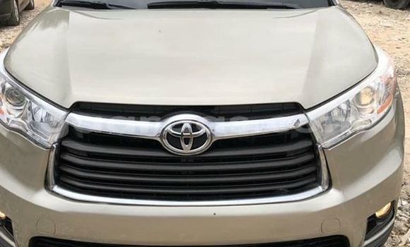 Acheter Occasion Voiture Toyota Highlander Beige à Dakar, Dakar Acheter Occasion Voiture Toyota Highlander Beige à Dakar, Dakar