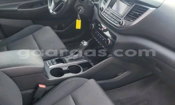 Dieundeu Occasion Hyundai Tucson Red Auto in Dakar in Dakar Dieundeu Occasion Hyundai Tucson Red Auto in Dakar in Dakar