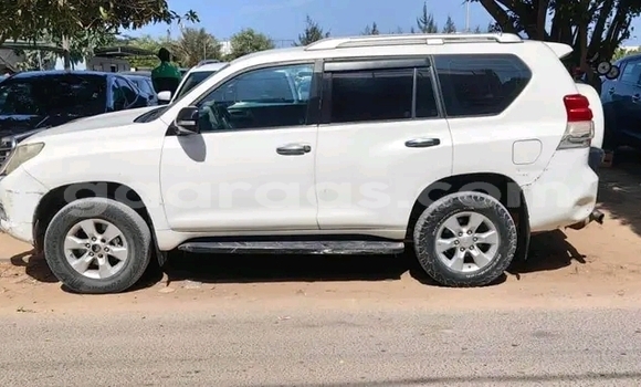 Dieundeu Occasion Toyota Prado White Auto in Dakar in Dakar Dieundeu Occasion Toyota Prado White Auto in Dakar in Dakar
