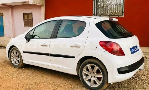 Dieundeu Occasion Peugeot 207 White Auto in Dakar in Dakar Dieundeu Occasion Peugeot 207 White Auto in Dakar in Dakar