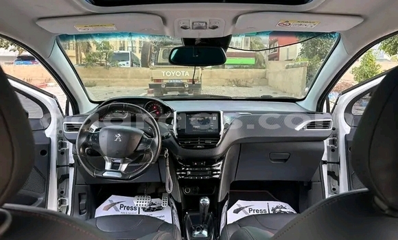 Buy Used Peugeot 2008 White Car in Dakar in Dakar Buy Used Peugeot 2008 White Car in Dakar in Dakar