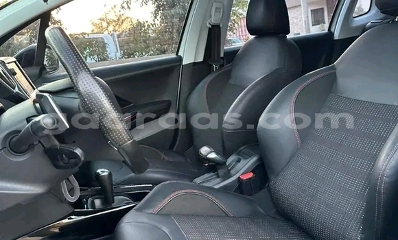Buy Used Peugeot 2008 White Car in Dakar in Dakar Buy Used Peugeot 2008 White Car in Dakar in Dakar