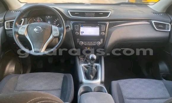 Buy Used Nissan Qashqai White Car in Dakar in Dakar Buy Used Nissan Qashqai White Car in Dakar in Dakar