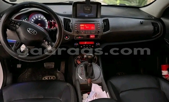 Acheter Occasion Voiture Kia Sportage Blanc à Dakar, Dakar Acheter Occasion Voiture Kia Sportage Blanc à Dakar, Dakar