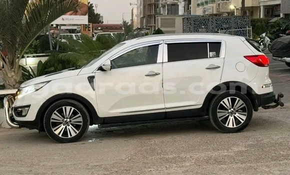 Acheter Occasion Voiture Kia Sportage Blanc à Dakar, Dakar Acheter Occasion Voiture Kia Sportage Blanc à Dakar, Dakar