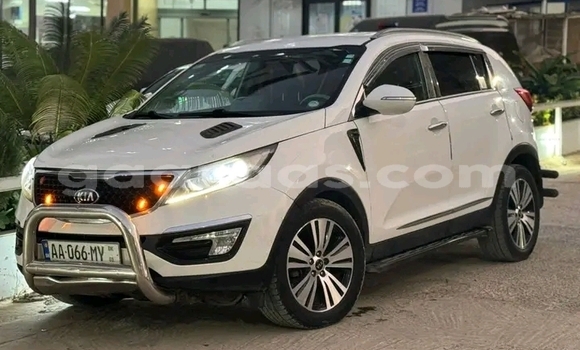 Acheter Occasion Voiture Kia Sportage Blanc à Dakar, Dakar Acheter Occasion Voiture Kia Sportage Blanc à Dakar, Dakar