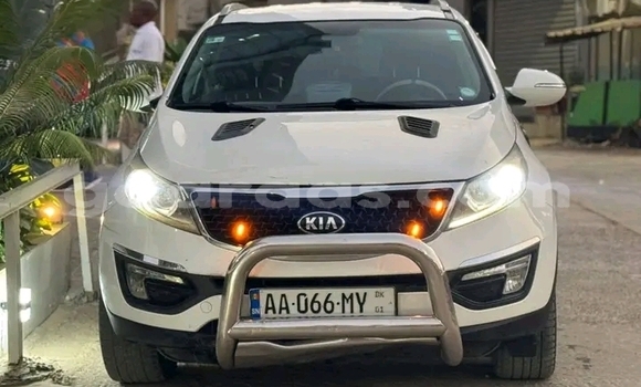 Acheter Occasion Voiture Kia Sportage Blanc à Dakar, Dakar Acheter Occasion Voiture Kia Sportage Blanc à Dakar, Dakar
