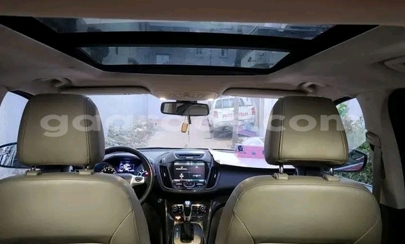 Acheter Occasion Voiture Ford Escape Rouge à Dakar, Dakar Acheter Occasion Voiture Ford Escape Rouge à Dakar, Dakar