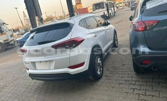 Acheter Occasion Voiture Hyundai Tucson Blanc à Dakar, Dakar Acheter Occasion Voiture Hyundai Tucson Blanc à Dakar, Dakar
