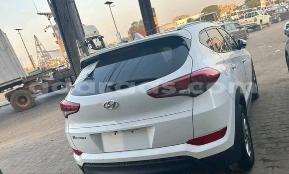 Acheter Occasion Voiture Hyundai Tucson Blanc à Dakar, Dakar Acheter Occasion Voiture Hyundai Tucson Blanc à Dakar, Dakar