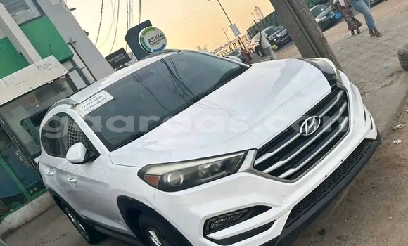 Acheter Occasion Voiture Hyundai Tucson Blanc à Dakar, Dakar Acheter Occasion Voiture Hyundai Tucson Blanc à Dakar, Dakar