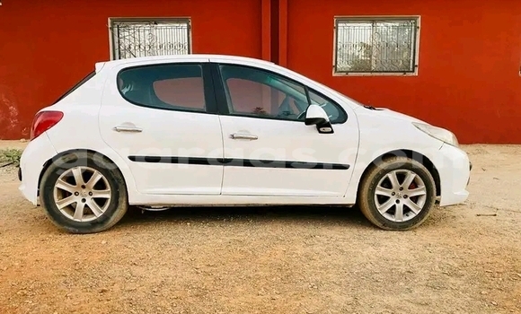 Acheter Occasion Voiture Peugeot 207 Blanc à Dakar, Dakar Acheter Occasion Voiture Peugeot 207 Blanc à Dakar, Dakar