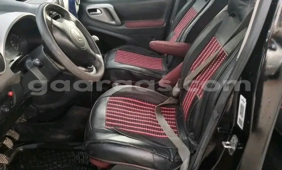 Acheter Occasion Voiture Citroen Berlingo Noir à Dakar, Dakar Acheter Occasion Voiture Citroen Berlingo Noir à Dakar, Dakar