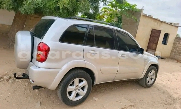 Acheter Occasion Voiture Toyota RAV4 Autre à Dakar, Dakar Acheter Occasion Voiture Toyota RAV4 Autre à Dakar, Dakar