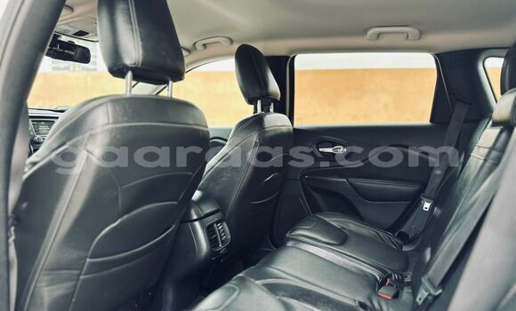 Acheter Import Voiture Jeep Cherokee Blanc à Dakar, Dakar Acheter Import Voiture Jeep Cherokee Blanc à Dakar, Dakar