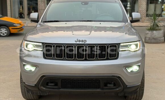 Acheter Import Voiture Jeep Grand Cherokee Gris à Dakar, Dakar Acheter Import Voiture Jeep Grand Cherokee Gris à Dakar, Dakar