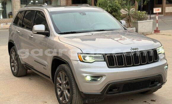 Buy Import Jeep Grand Cherokee Silver Car in Dakar in Dakar Buy Import Jeep Grand Cherokee Silver Car in Dakar in Dakar