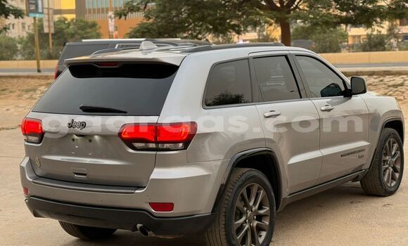 Buy Import Jeep Grand Cherokee Silver Car in Dakar in Dakar Buy Import Jeep Grand Cherokee Silver Car in Dakar in Dakar
