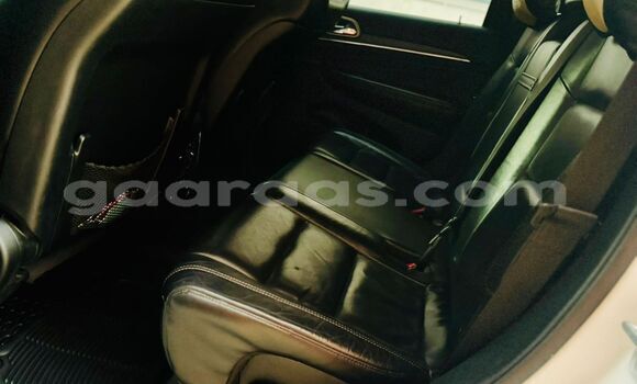 Dieundeu Imported Jeep Grand Cherokee White Auto in Dakar in Dakar Dieundeu Imported Jeep Grand Cherokee White Auto in Dakar in Dakar