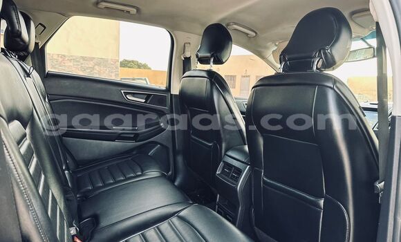 Acheter Import Voiture Ford Edge Noir à Dakar, Dakar Acheter Import Voiture Ford Edge Noir à Dakar, Dakar