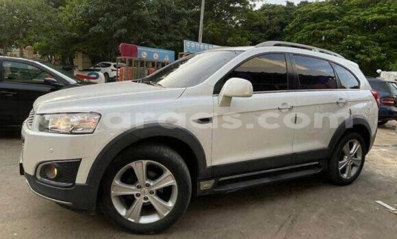 Dieundeu Occasion Chevrolet Captiva White Auto in Dakar in Dakar Dieundeu Occasion Chevrolet Captiva White Auto in Dakar in Dakar