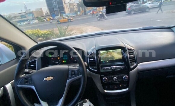 Dieundeu Occasion Chevrolet Captiva White Auto in Dakar in Dakar Dieundeu Occasion Chevrolet Captiva White Auto in Dakar in Dakar