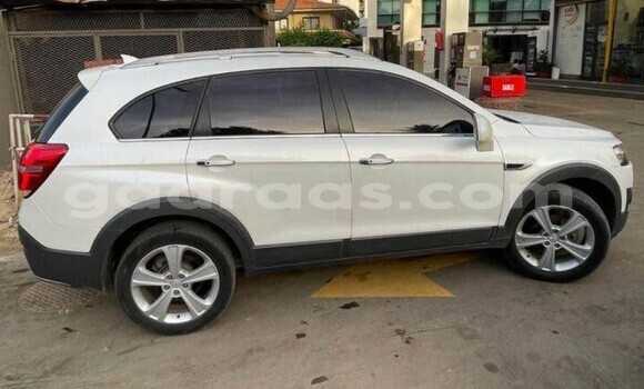 Dieundeu Occasion Chevrolet Captiva White Auto in Dakar in Dakar Dieundeu Occasion Chevrolet Captiva White Auto in Dakar in Dakar