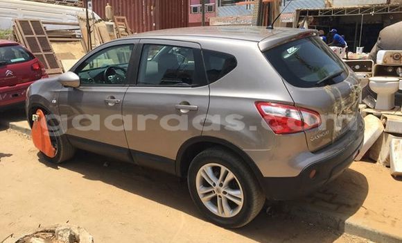 Buy Used Nissan Qashqai Beige Car in Dakar in Dakar Buy Used Nissan Qashqai Beige Car in Dakar in Dakar