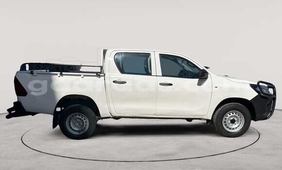 Dieundeu Occasion Toyota Hilux White Auto in Dakar in Dakar Dieundeu Occasion Toyota Hilux White Auto in Dakar in Dakar