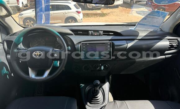 Dieundeu Occasion Toyota Hilux White Auto in Dakar in Dakar Dieundeu Occasion Toyota Hilux White Auto in Dakar in Dakar