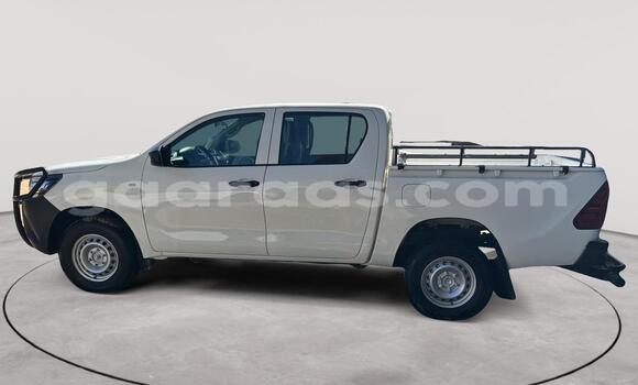 Dieundeu Occasion Toyota Hilux White Auto in Dakar in Dakar Dieundeu Occasion Toyota Hilux White Auto in Dakar in Dakar