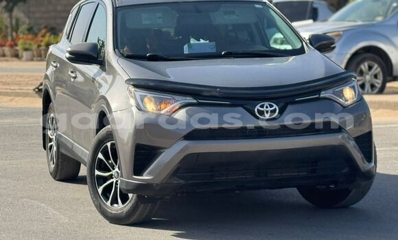 Acheter Import Voiture Toyota RAV4 Gris à Damniadio, Dakar Acheter Import Voiture Toyota RAV4 Gris à Damniadio, Dakar