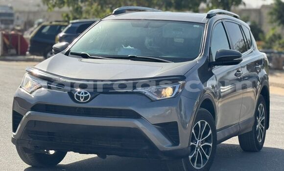 Acheter Import Voiture Toyota RAV4 Gris à Damniadio, Dakar Acheter Import Voiture Toyota RAV4 Gris à Damniadio, Dakar