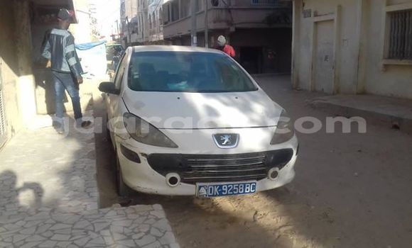 Buy Used Peugeot 307 White Car in Dakar in Dakar Buy Used Peugeot 307 White Car in Dakar in Dakar