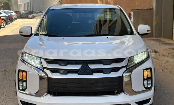 Acheter Import Voiture Mitsubishi RVR Blanc à Dakar, Dakar