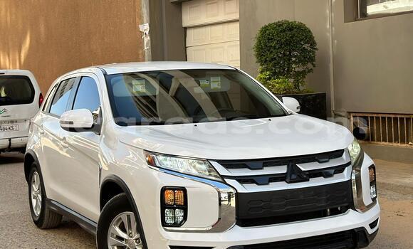 Buy Import Mitsubishi RVR White Car in Dakar in Dakar Buy Import Mitsubishi RVR White Car in Dakar in Dakar