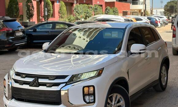 Buy Import Mitsubishi RVR White Car in Dakar in Dakar Buy Import Mitsubishi RVR White Car in Dakar in Dakar