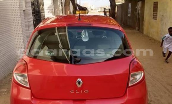 Buy Used Renault Clio Red Car in Dakar in Dakar Buy Used Renault Clio Red Car in Dakar in Dakar
