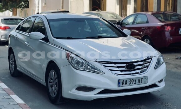 Buy Used Hyundai Sonata White Car in Dakar in Dakar Buy Used Hyundai Sonata White Car in Dakar in Dakar