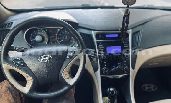 Buy Used Hyundai Sonata White Car in Dakar in Dakar Buy Used Hyundai Sonata White Car in Dakar in Dakar