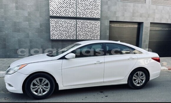 Buy Used Hyundai Sonata White Car in Dakar in Dakar Buy Used Hyundai Sonata White Car in Dakar in Dakar
