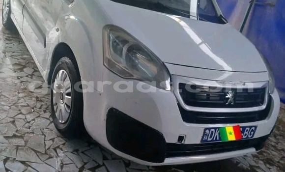 Dieundeu Occasion Peugeot Partner White Auto in Dakar in Dakar